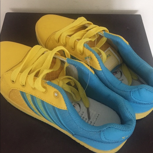 Two-toned Colored Sneakers - Picture 4 of 4